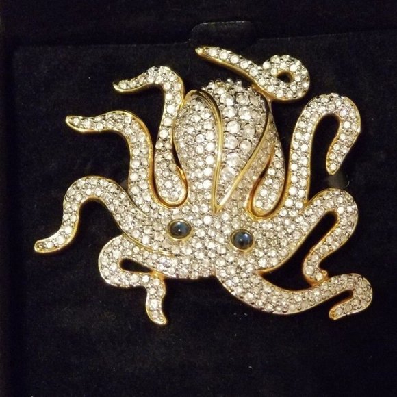 SWAROVSKI OCTOPUS ~BROOCH  - SIGNED - Picture 1 of 2